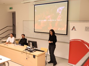 2025-12-03 19-04-45.jpeg